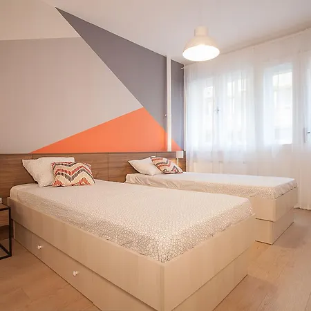 Apartment A&b *